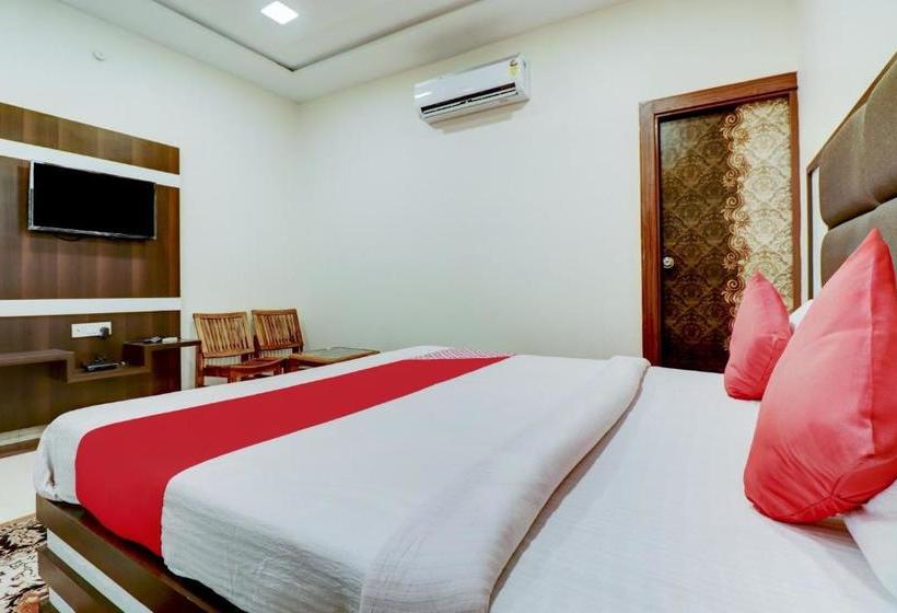 בית מלון כפרי Oyo 78853  Raj Paradise