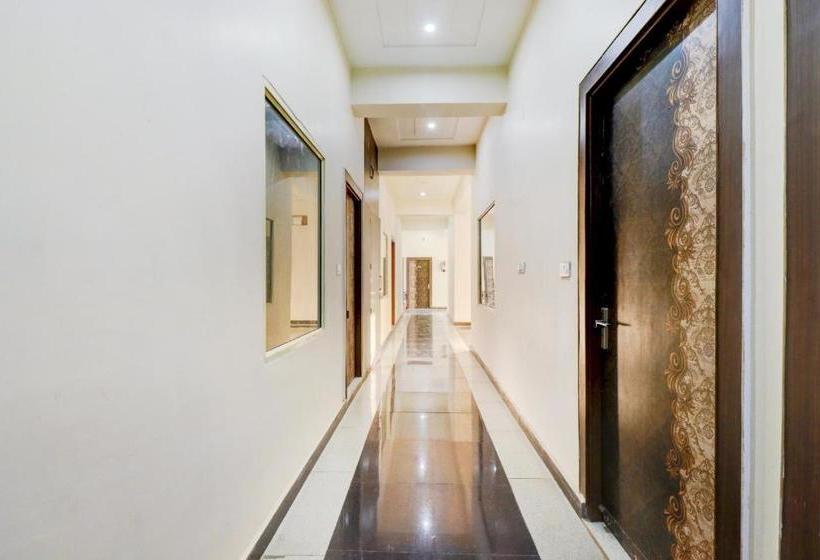 בית מלון כפרי Oyo 78853  Raj Paradise