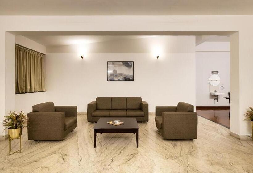 酒店 Paramount Suites & Service Apartments