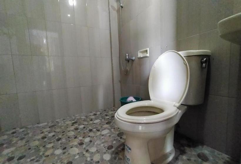 בית מלון כפרי Reddoorz @ Sunset Resort Bau Bau