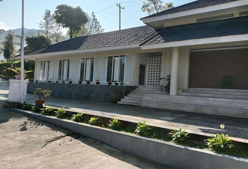 בית מלון כפרי Resort Agrowisata Perkebunan Tambi