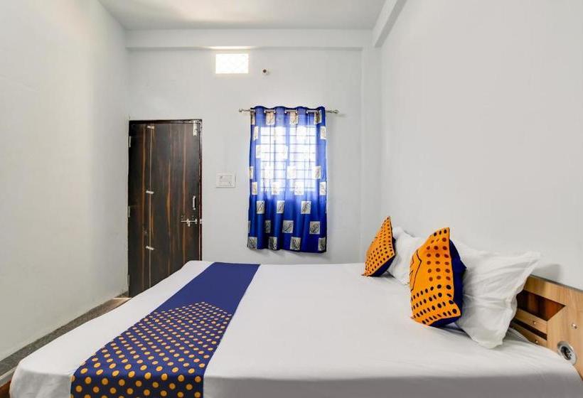 Spot On 78070 Hotel Sai Leela