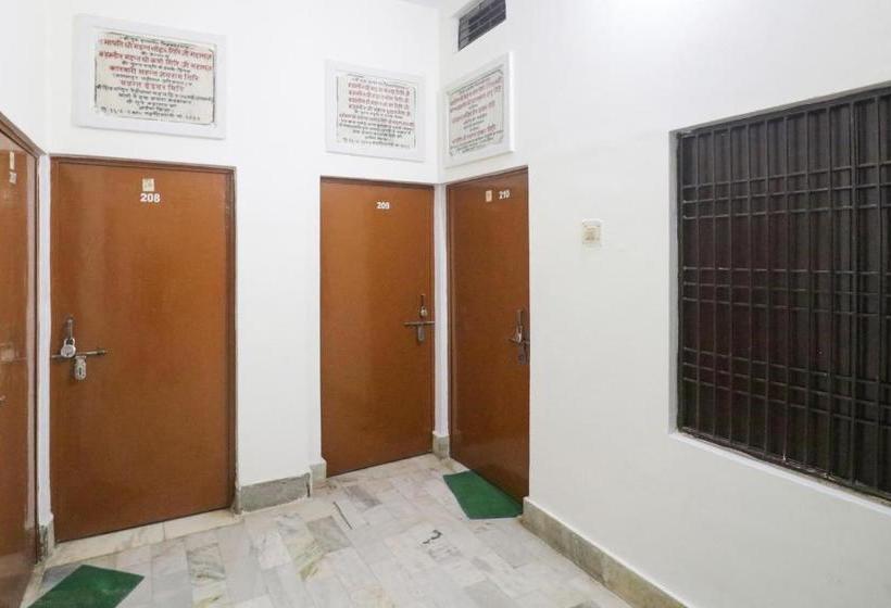 Отель Collection O 78088  Embassy