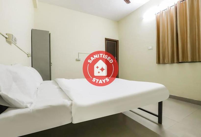 호텔 Spot On 78169 Lotus Service Apartment