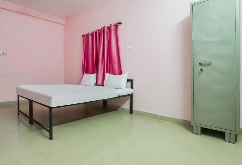 호텔 Spot On 78169 Lotus Service Apartment