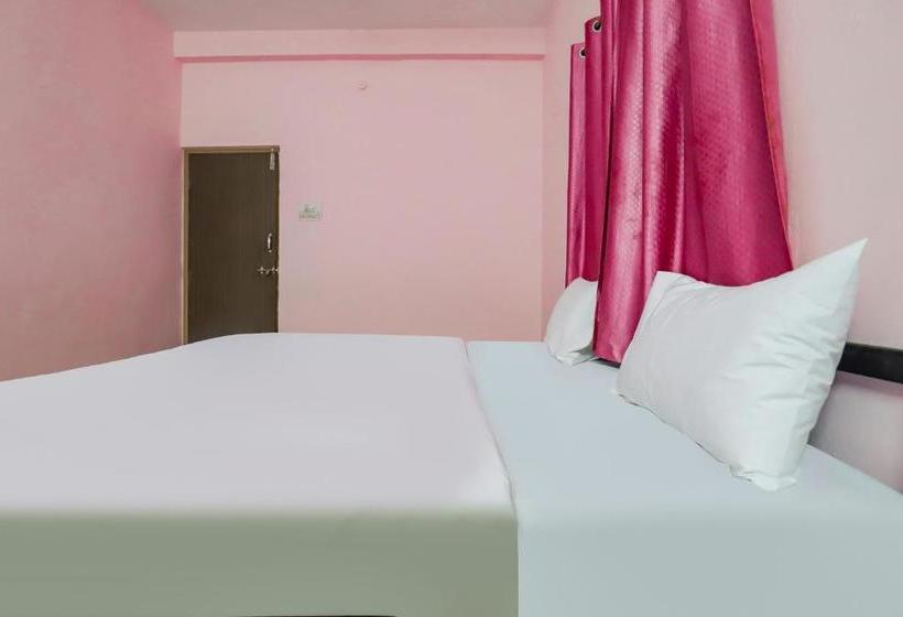 בית מלון כפרי Spot On 78169 Lotus Service Apartment