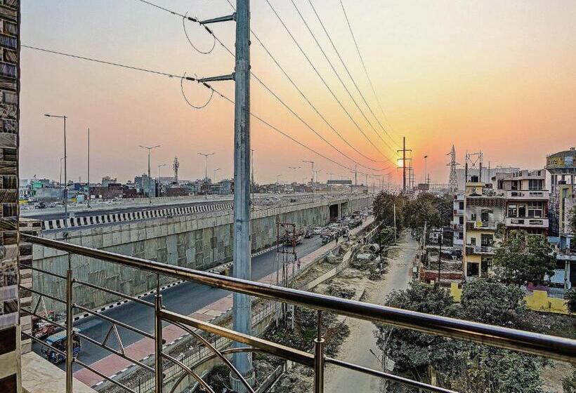 Отель Spot On 78182 New Sundar