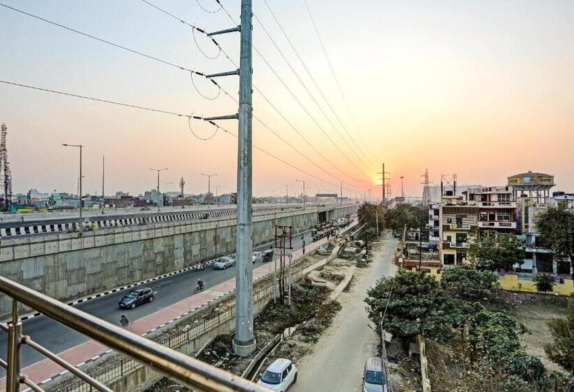 Отель Spot On 78182 New Sundar