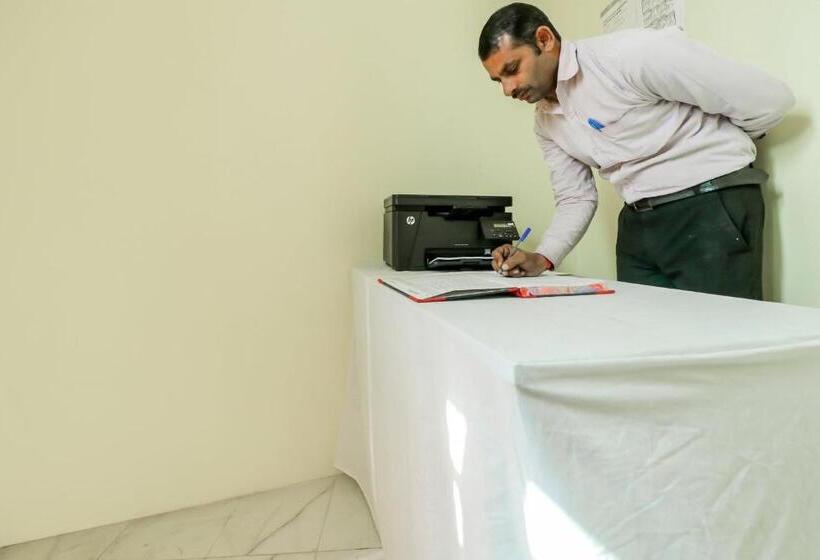 酒店 Spot On 78256 Hotal Kesariya