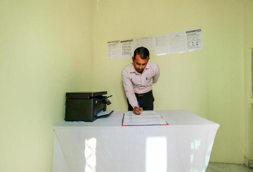 酒店 Spot On 78256 Hotal Kesariya