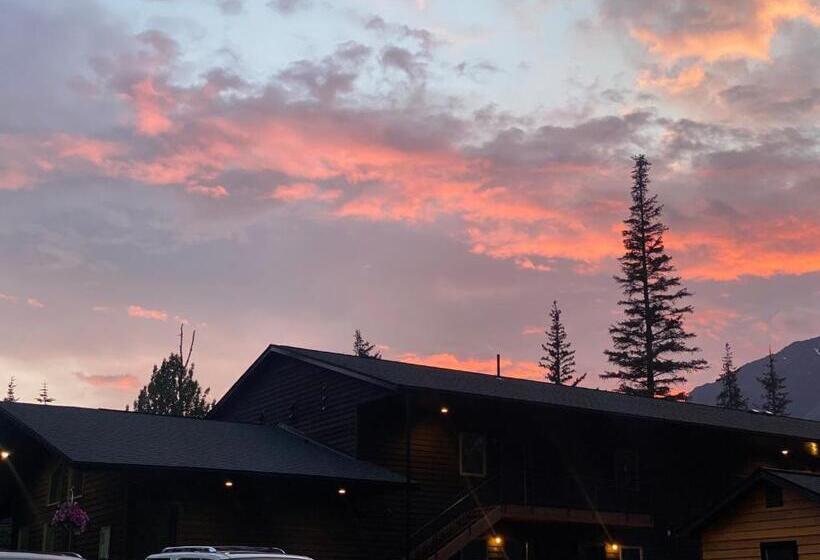 فندق Spruce Lodge