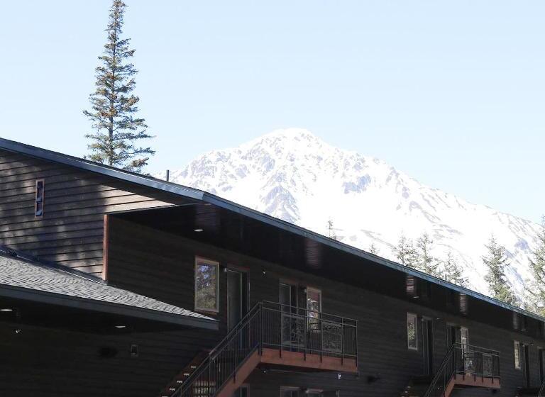 فندق Spruce Lodge