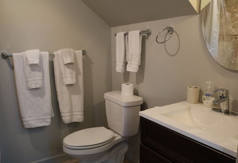 فندق Spruce Lodge