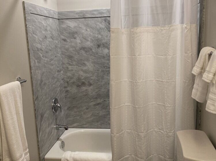 فندق Spruce Lodge