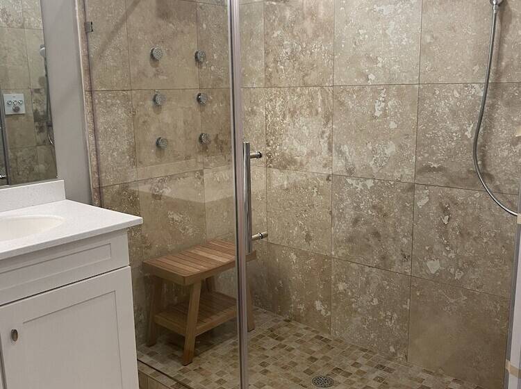 فندق Spruce Lodge