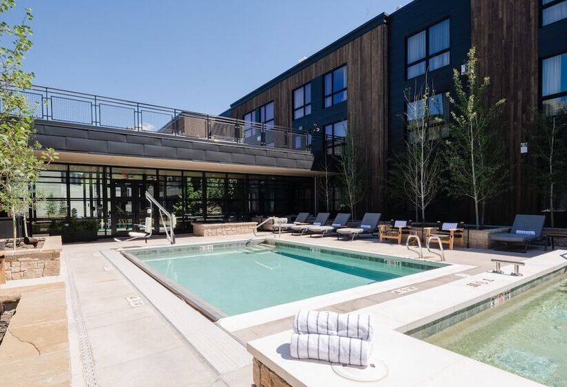 فندق The Cloudveil, Autograph Collection