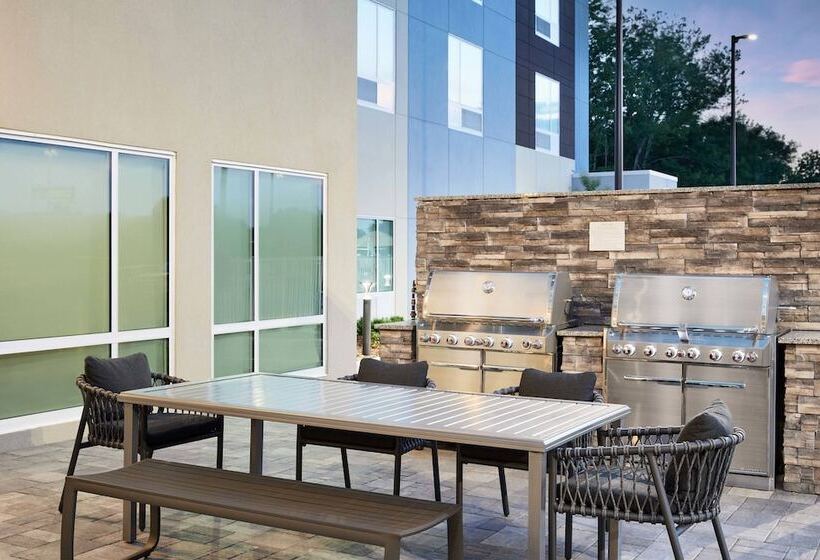 فندق Towneplace Suites By Marriott Plant City