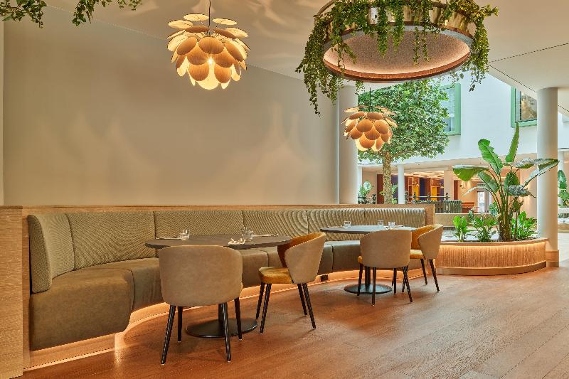 Отель Voco The Hague, An Ihg