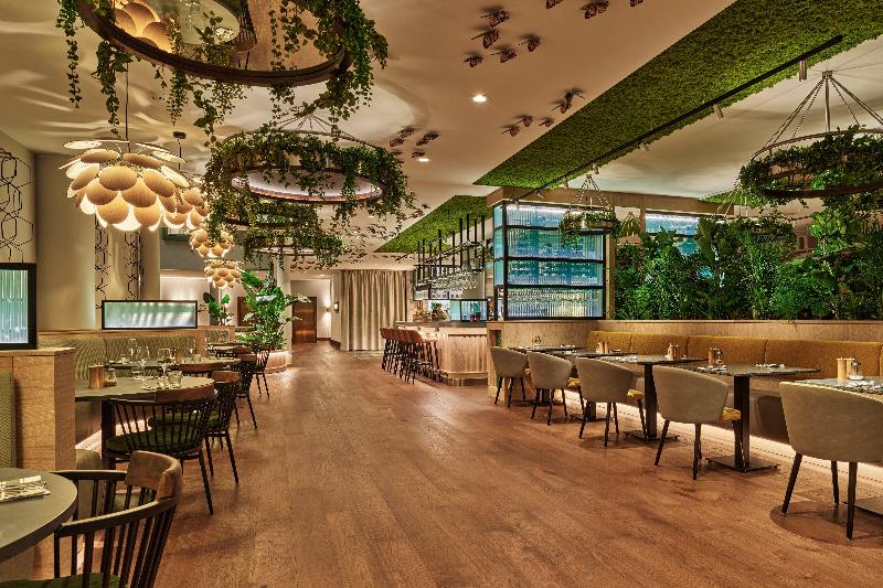 Отель Voco The Hague, An Ihg