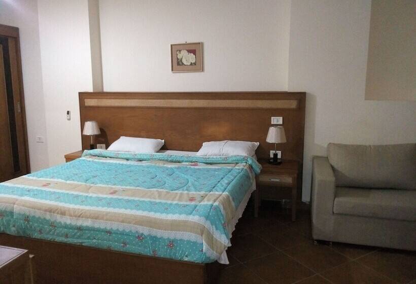 فندق على الطريق Marsa Alam Inn