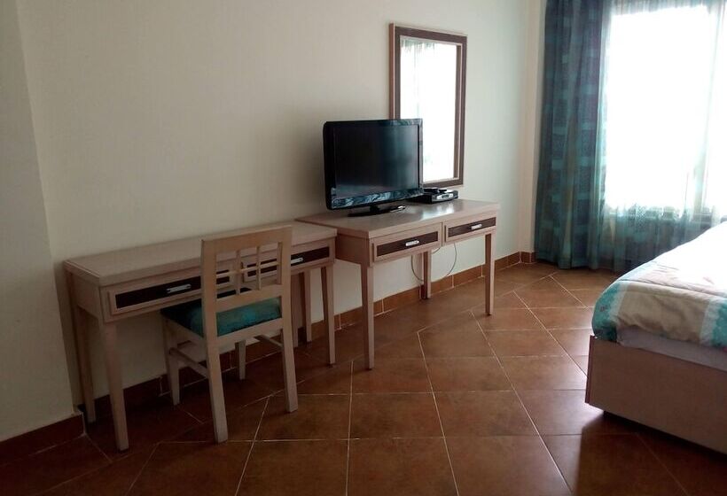 فندق على الطريق Marsa Alam Inn