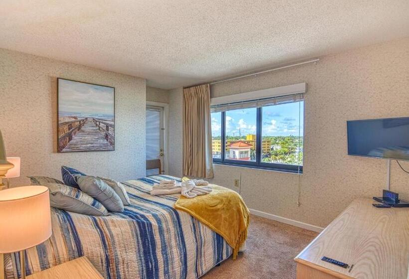 Ocean Front, Private Balconies