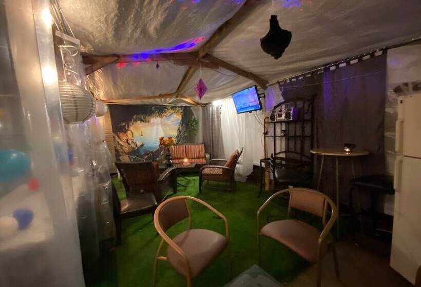 פנסיון Charming 2 Bedrooms Apt 10 Mins To Nycity