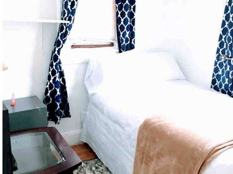 بنسيون Charming 2 Bedrooms Apt 10 Mins To Nycity