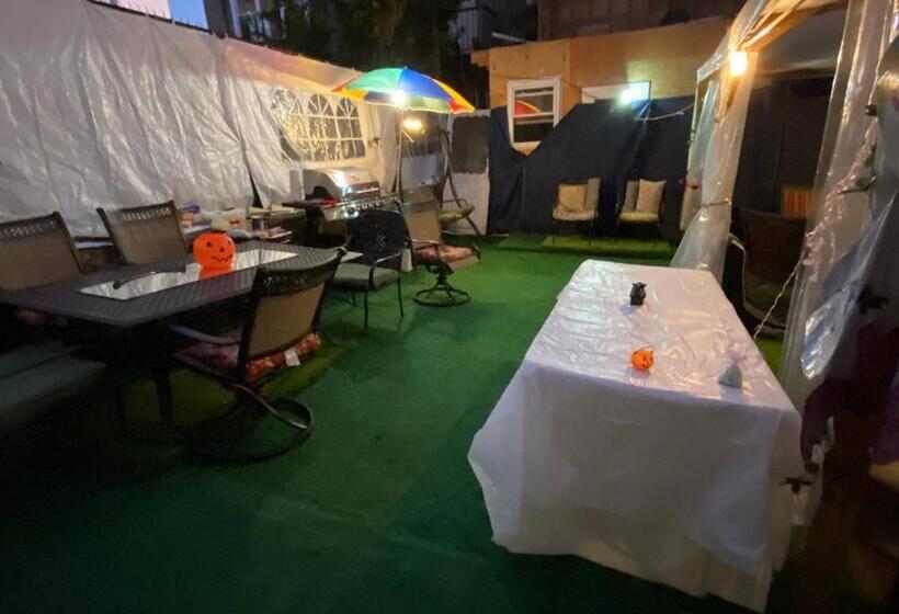 פנסיון Charming 2 Bedrooms Apt 10 Mins To Nycity