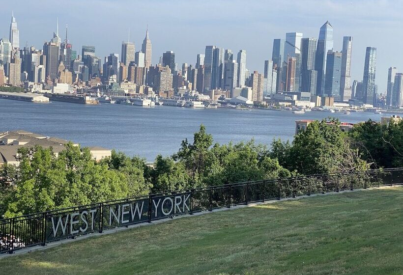 膳宿费 Nice 2bedroom Apt With Patio Included To Enjoy