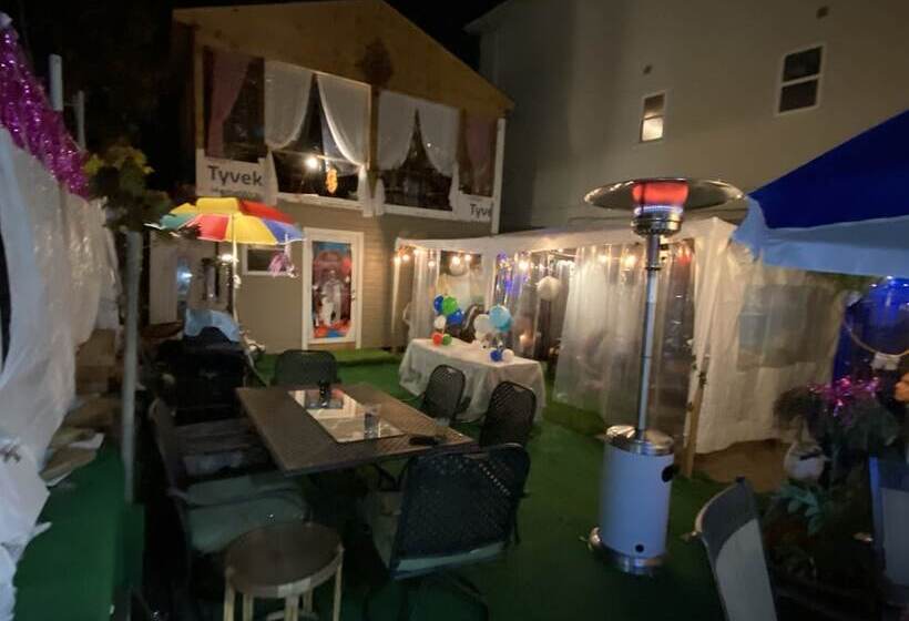 膳宿费 Nice 2bedroom Apt With Patio Included To Enjoy