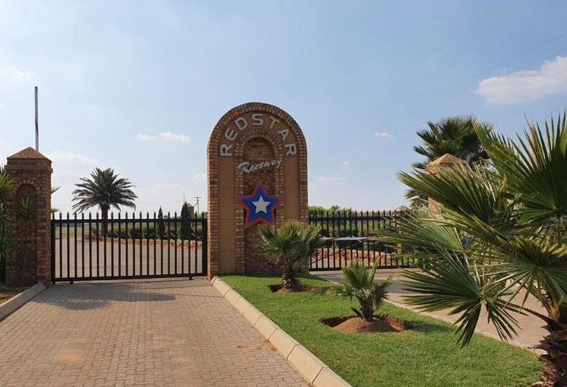 אתר נופש Red Star Raceway