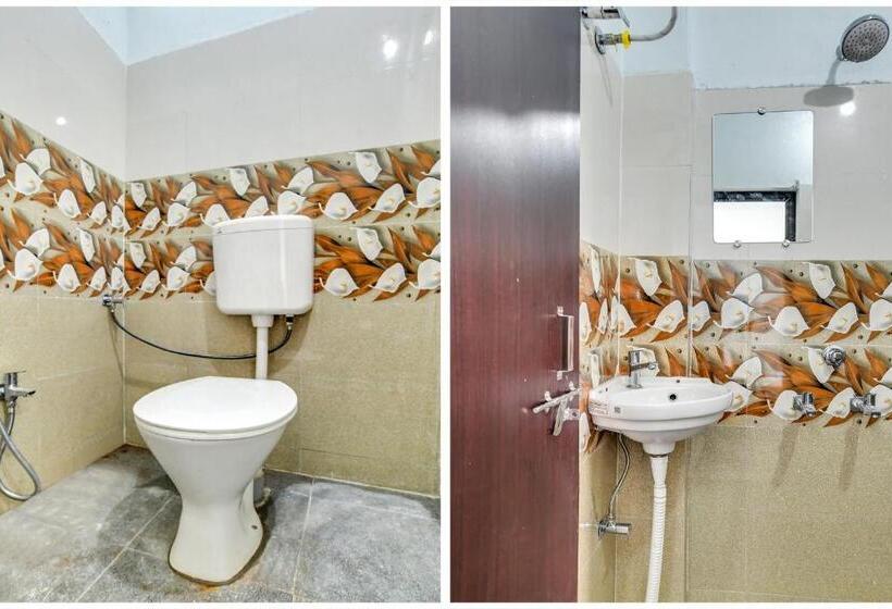 Spot On 78070 Hotel Sai Leela