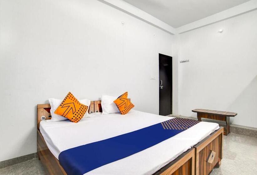 Spot On 78070 Hotel Sai Leela