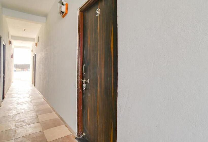 Spot On 78070 Hotel Sai Leela