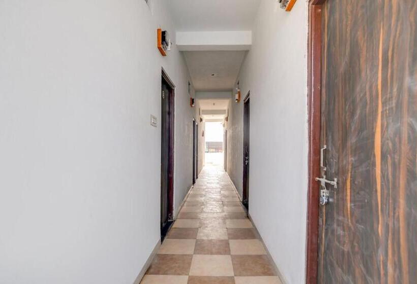 Spot On 78070 Hotel Sai Leela