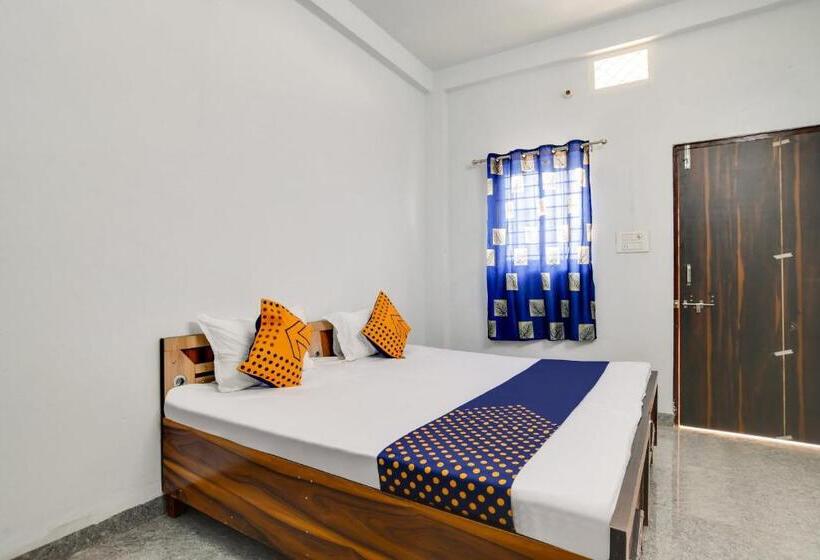 Spot On 78070 Hotel Sai Leela