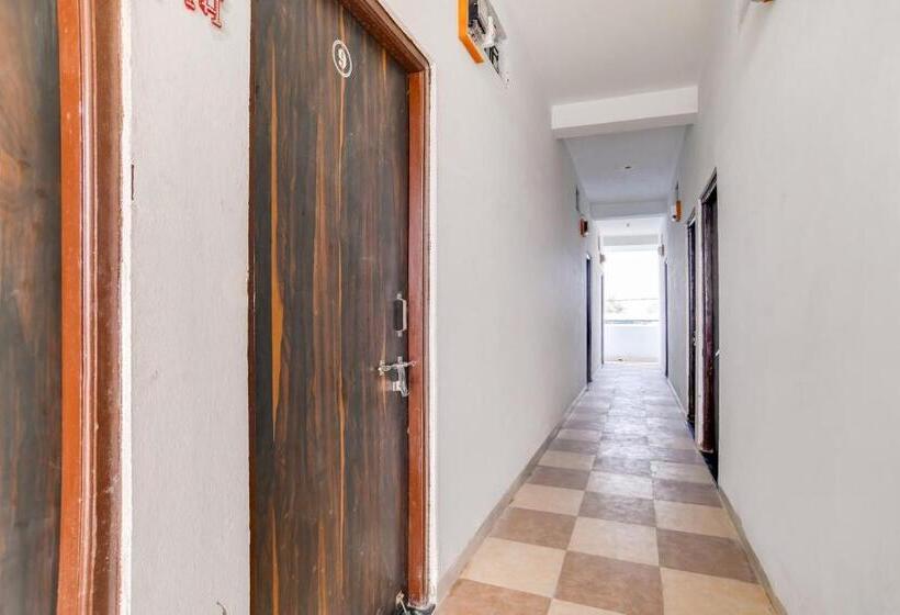 Spot On 78070 Hotel Sai Leela