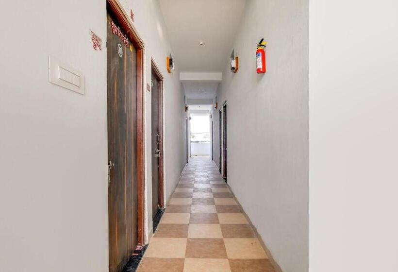 Spot On 78070 Hotel Sai Leela