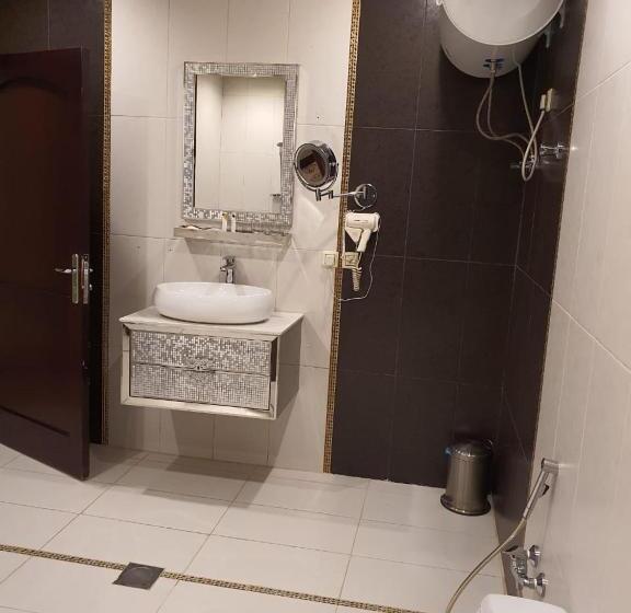 رميس البخاري