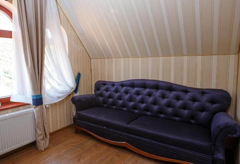 Hostel Chizay. мала гора