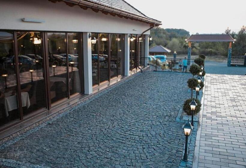 Hostel Chizay. мала гора