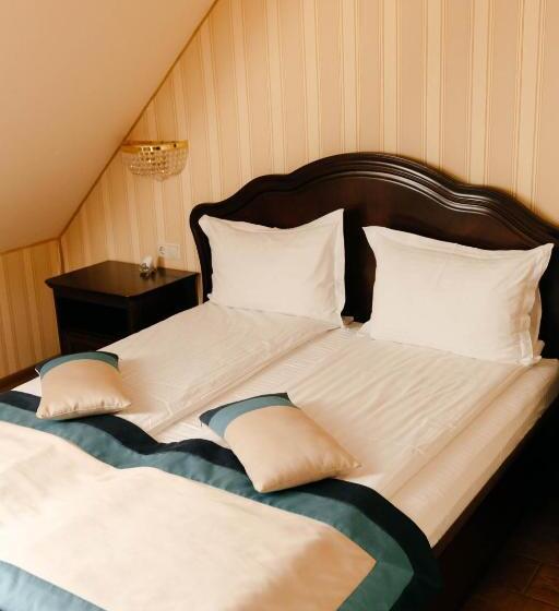 Hostel Chizay. мала гора