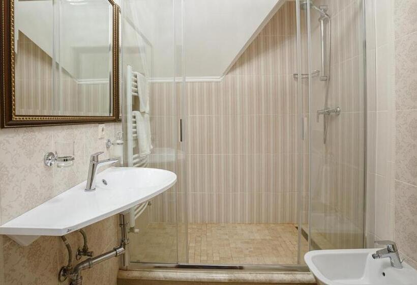 Hostel Chizay. мала гора