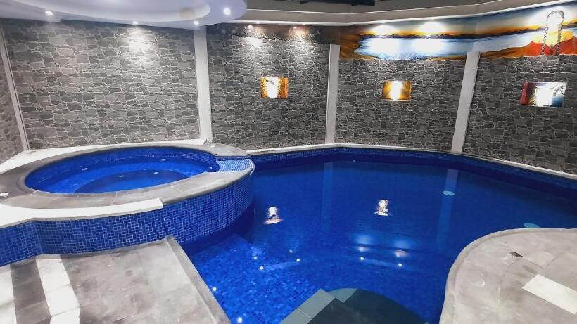 هاستل Imperial Zumbahua