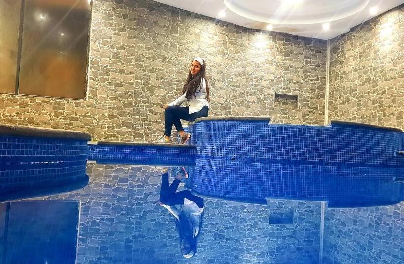 هاستل Imperial Zumbahua