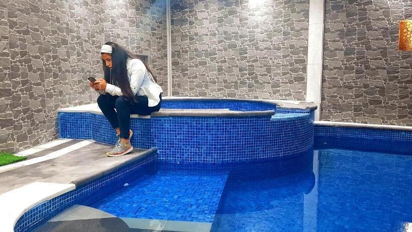 هاستل Imperial Zumbahua