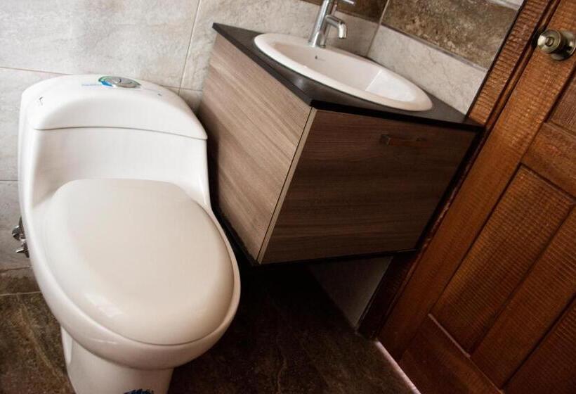 هاستل Imperial Zumbahua