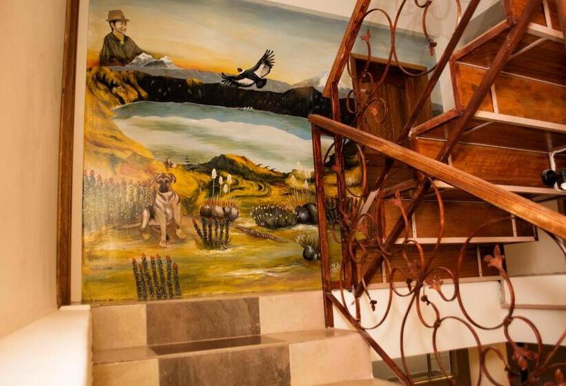 هاستل Imperial Zumbahua