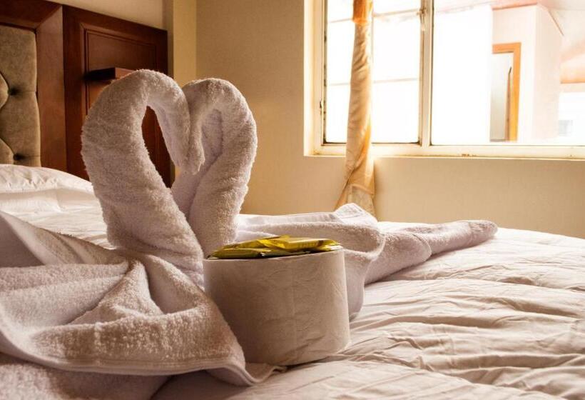 هاستل Imperial Zumbahua